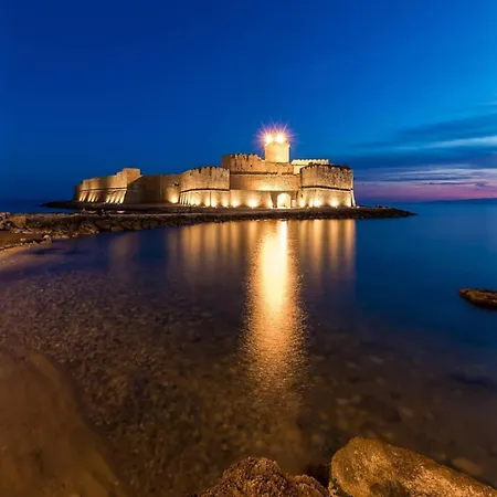 A Un Passo Dal Mare Bed & Breakfast Crotone